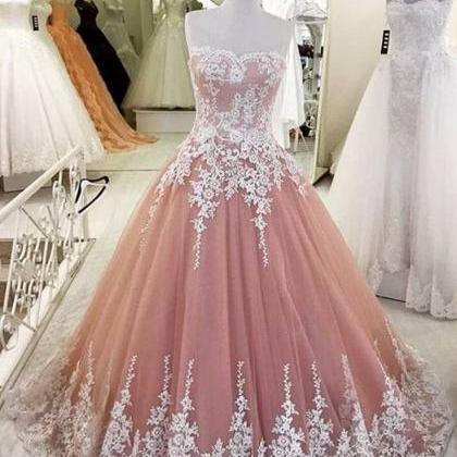 Sleeveless Ball Gown Wedding Dress With Corset..