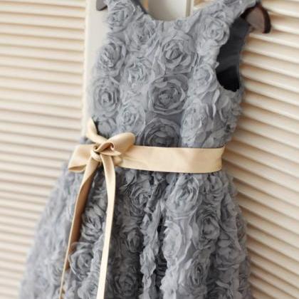 Gray 3d Floral Flower Girl Dress With Champagne..