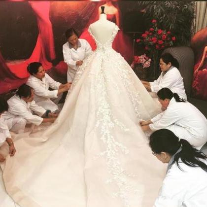 Ivory Bridal Dress With 3d Lace Petals