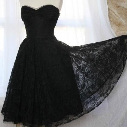 Sleeveless Short Black Lace Dress