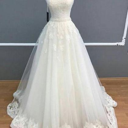 A-line White Wedding Dress With Scalloped V Neck