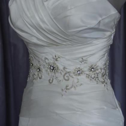 Sleeveless Ivory Satin Wedding Dress With..