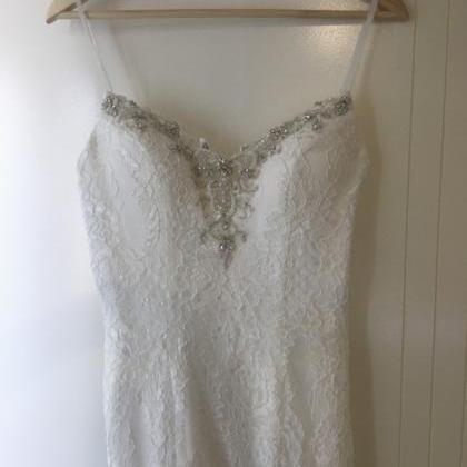 Spaghetti Straps Spring Country Lace Wedding Dress..