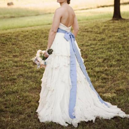 Sleeveless Tiered Vintage Wedding Dress