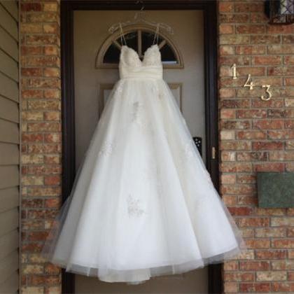 A-line Spaghetti Straps Wedding Dress With Petals..