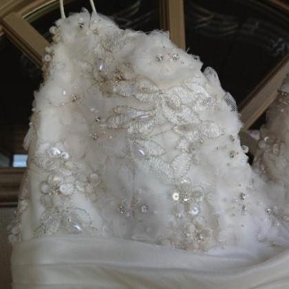 A-line Spaghetti Straps Wedding Dress With Petals..
