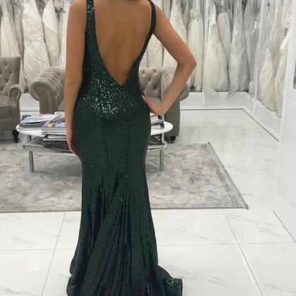 Emerald Green Sequin Prom Dress With Low Back..