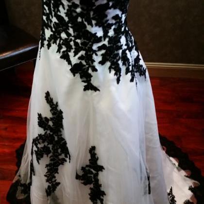 Strapless Vintage Wedding Dress With Black..