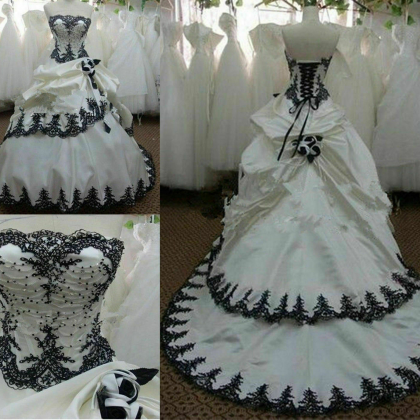 Ivory And Black Ruched Vintage Wedding Dress