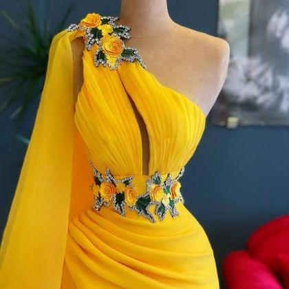 Long Yellow Formal Occasion Dress Evening Gowns