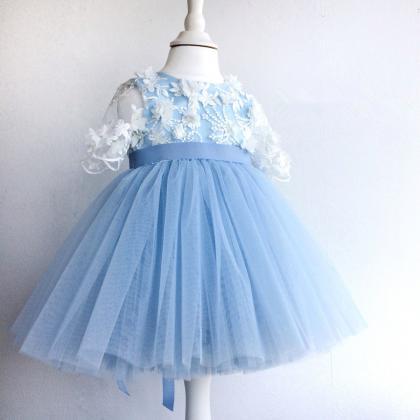 Short Sleeves Blue Girl Dress With White Lace..