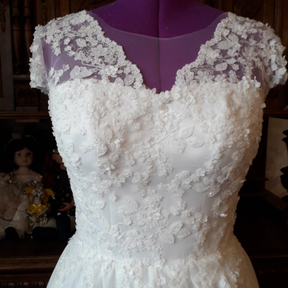 Cap Sleeves Short Wedding Dress Bridal Gown on Luulla