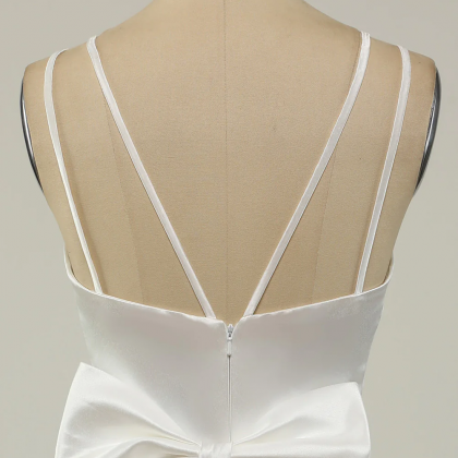 Cute A Line Strapless Appliques Pearls White Satin Short Homecoming Dress Without sleeves