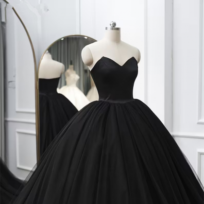 Sleeveless Black Ball Gown Pageant Dress