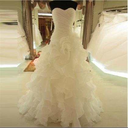 Sweetheart Wedding Dress With Rich Ruffles Chapel..