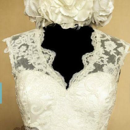 Short Wedding Dress Scalloped Neckline Vintage..