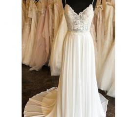 Spaghetti Strap Chiffon Beach Wedding Dresses Ivory