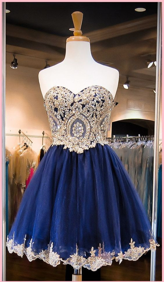 Sweetheart Knee Length Homecoming Dress With Appliques