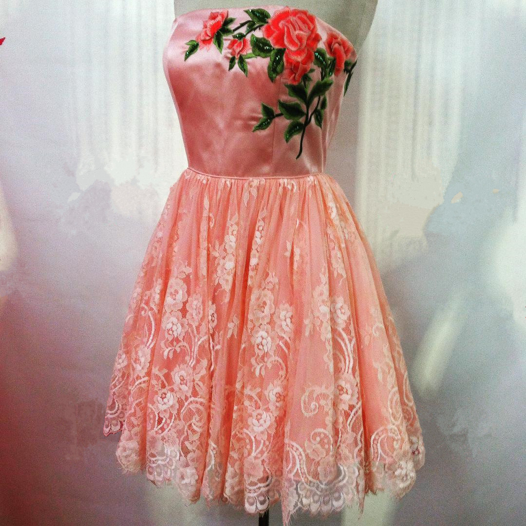 Coral Short Lace Homecoming Dress