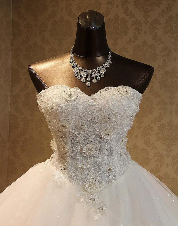 Fabulous Long Ivory A-line Sleeveless Beading Wedding Dress With Lace