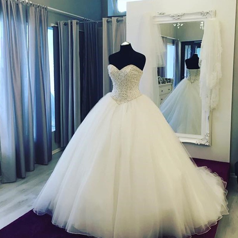 Sleeveless Ball Gown Wedding Dress With Pearls Beads