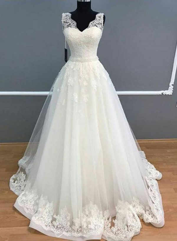 A-line White Wedding Dress With Scalloped V Neck