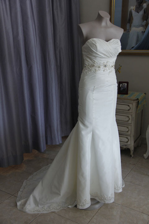 Sleeveless Ivory Satin Wedding Dress With Embroidery