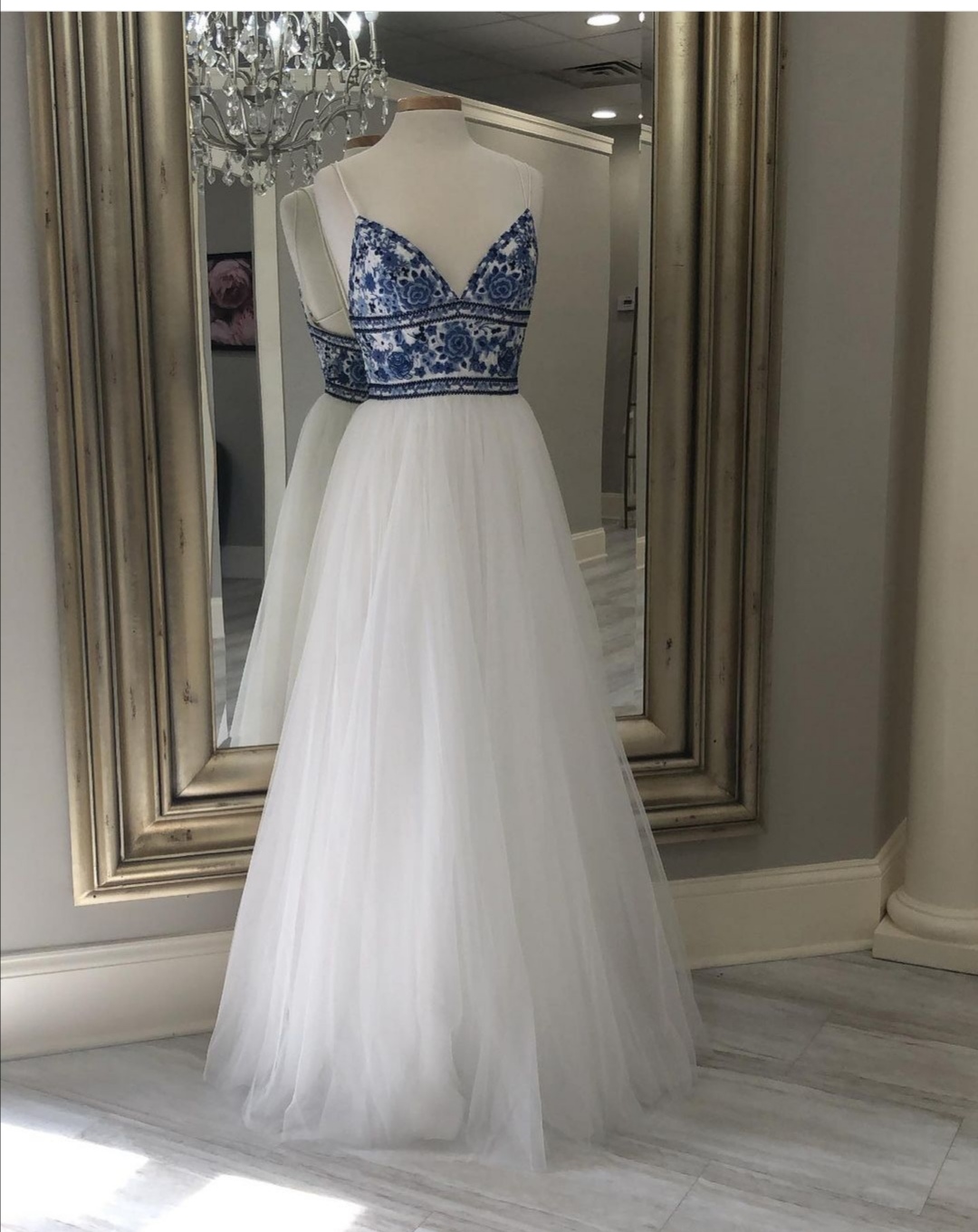 open lace back dress MBBJM Sweetheart Strapless A-Line Polka Dotted Tulle Boho Prom Dress Long  Sleeve Backless Bohemian Evening Gowns Party with Bow (Color : D, Size : 6)  : Amazon.sg: Fashion main image 0