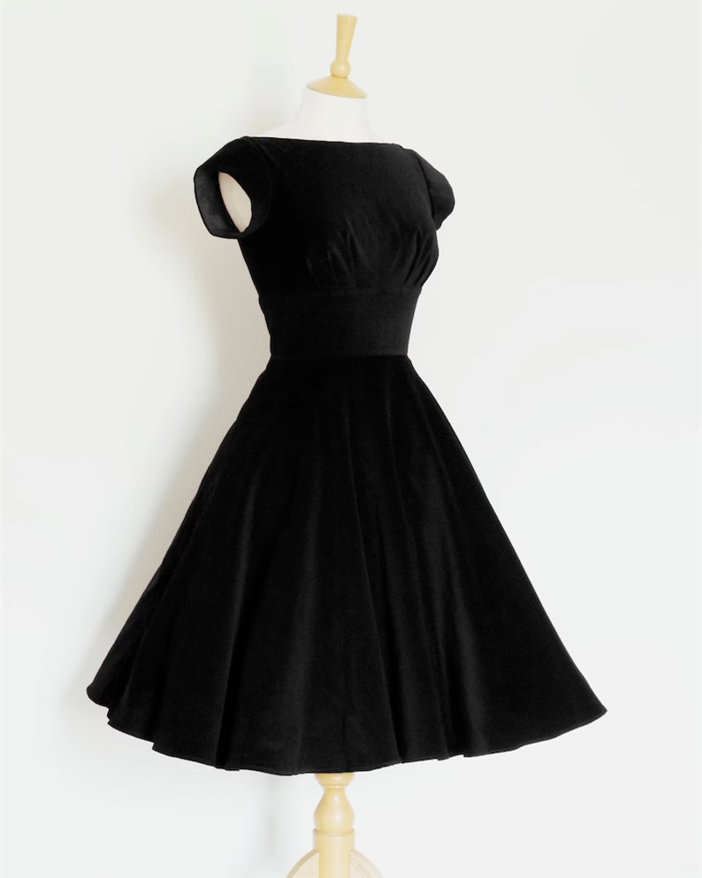 Cap Sleeves Black Short Velvet Dress