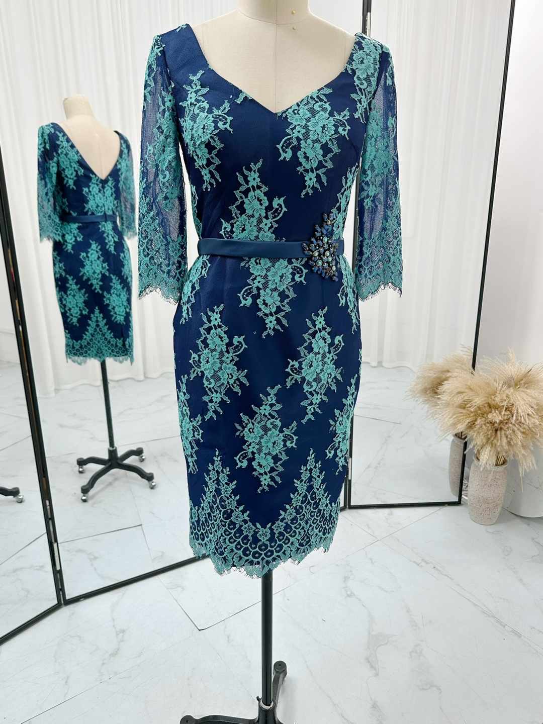 Half Sleeves Navy Short Formal Occasion Dress with Turquoise Lace Overlay
