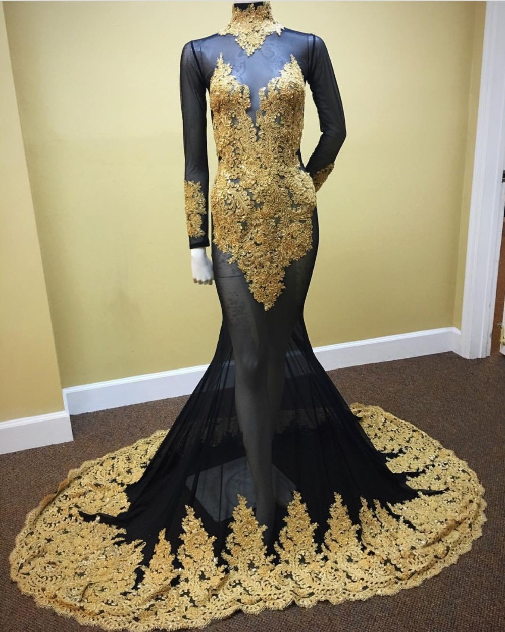 Long Sleeves Black Mermaid Prom Dress With Gold Appliques