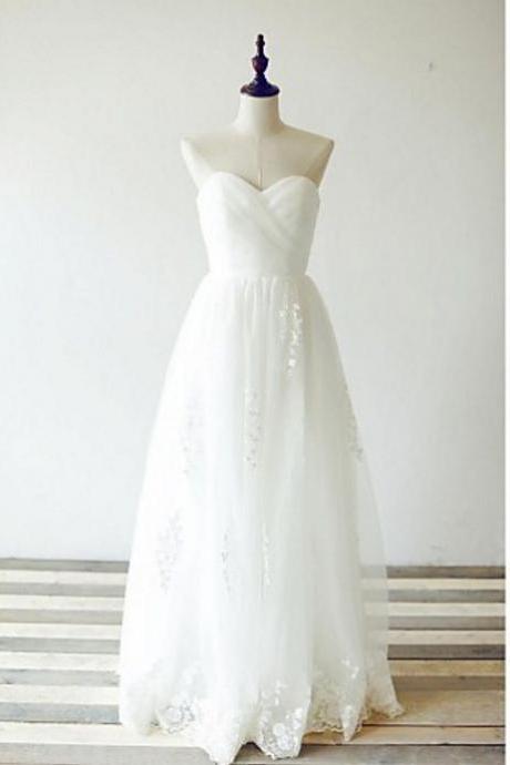Sleeveless Ivory Wedding Dress With Appliques Lace