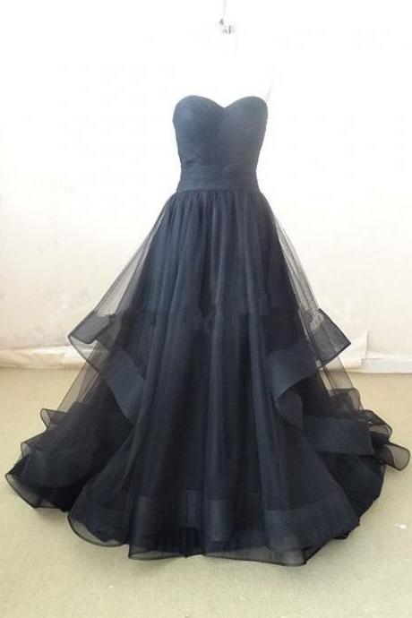 Sleeveless Black Prom Dress With Pleated Bodice