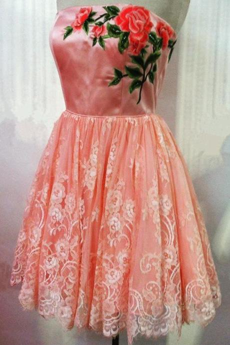 Coral Short Lace Homecoming Dress