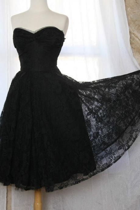 Sleeveless Short Black Lace Dress