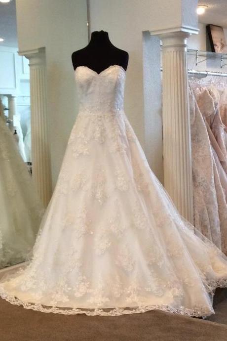 Sleeveless Sweetheart Neck Plus Size Wedding Dress With Sequins Beads