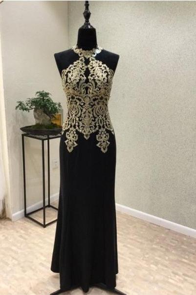 Halter Black Prom Dress With Appliques Lace