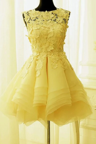 Short Yellow Homecoming Party Dresses With Lace