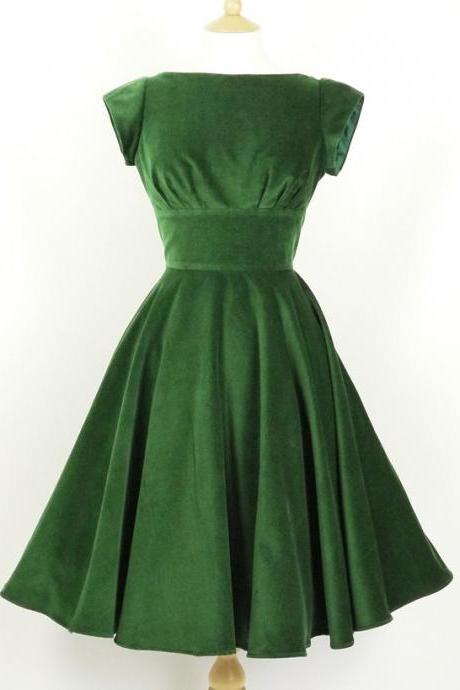 Bateau Neckline Green Velvet Short Party Dresses