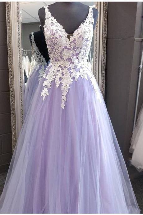 Plunging Neck Lavender Prom Dresses Evening Gowns With Ivory Lace