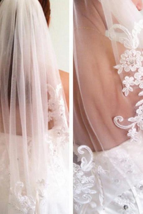 Appliques Decor Short Bridal Veil
