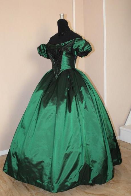Victorian Green Taffeta with Lace Application1860 Ball gown Dress