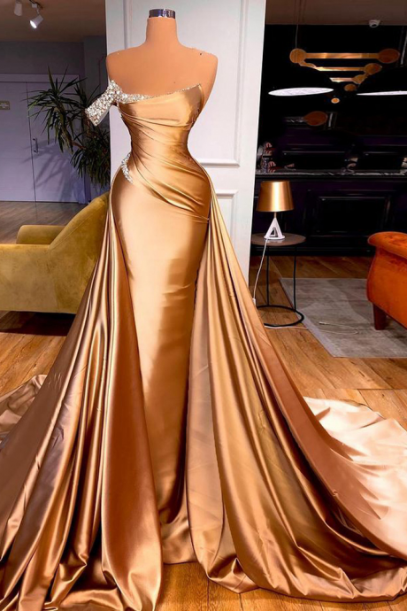 Sleeveless Gold Formal Occasion Dress Red Carpet Prom Gown With Attachable Train