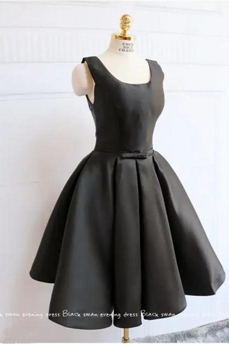 Square Neck Black Short Homecoming Party Dress