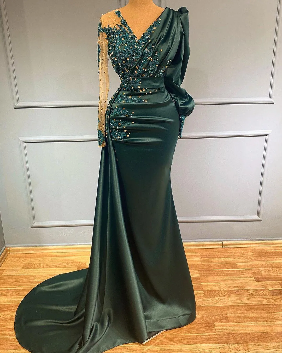 Dark Green V Neck Long Sleeves Pageant Dress With Beads