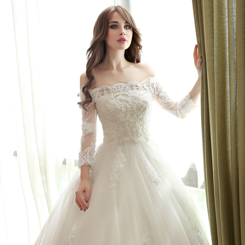 Ivory Lace Wedding Dress With Long Sleeves on Luulla